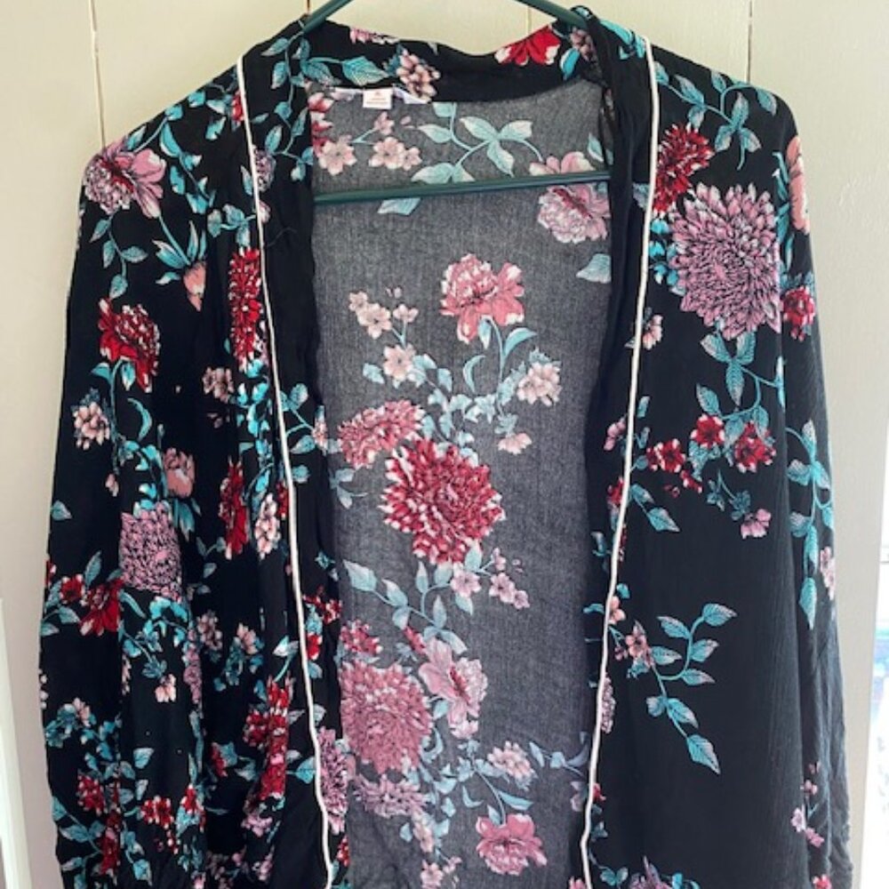 Floral Print Light Weight Cardigan